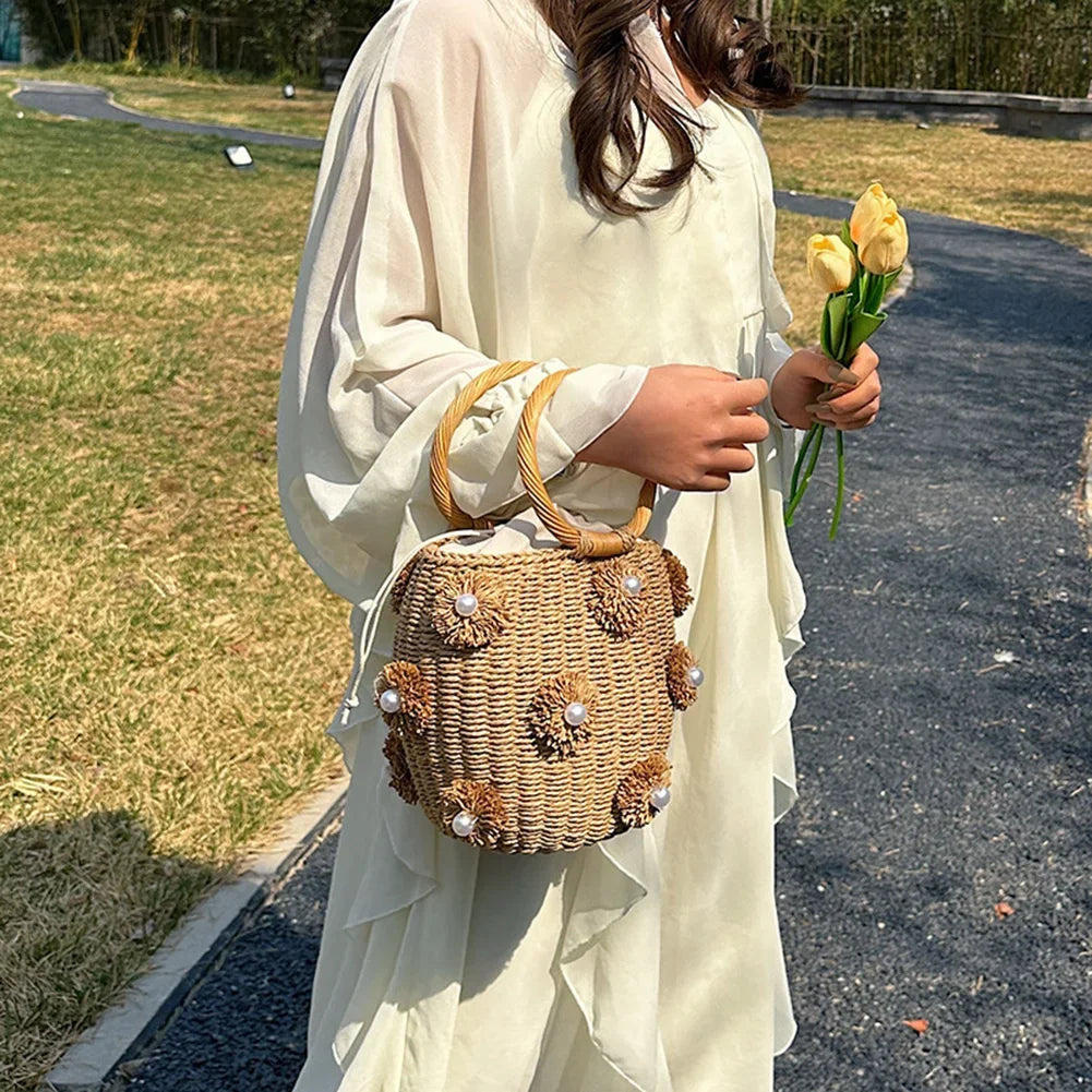 Fashion Women Straw Bucket Bag Drawstring Rattan Crochet Tote Handbag Purses Wrist Woven Straw Bag for Summer Holiday Beach Bag